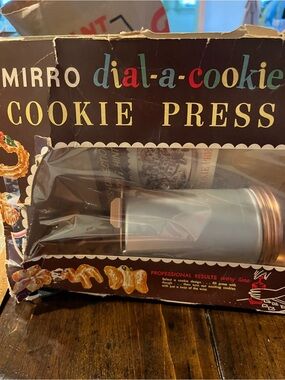 Mirro Dial-A-Cookie Press - Silver Cookie Press